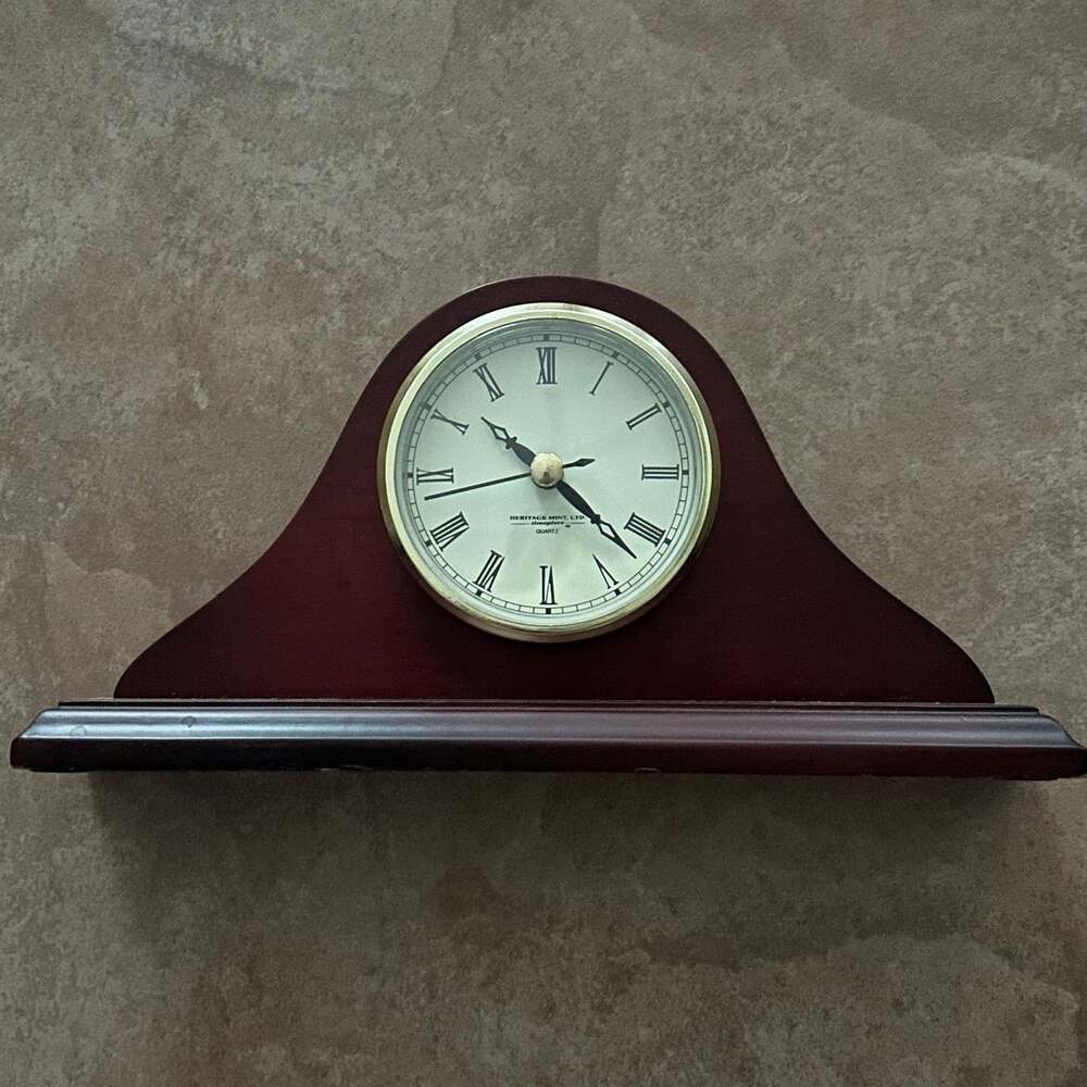 Vintage Mantel Clock - Heritage Mint, LTD. Timepiece Quartz Mantel Clock - ,